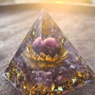 Kristallpyramide Seerose